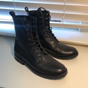 Frye “Veronica Combat Boot” LIKE NEW!